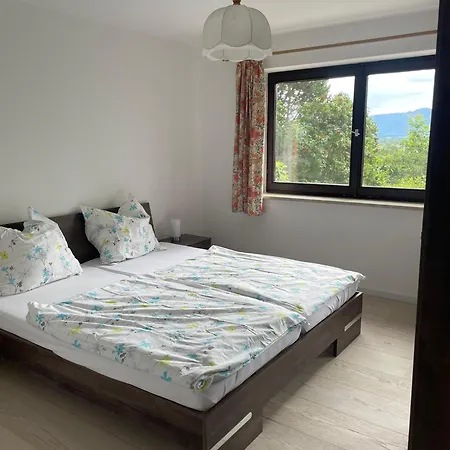 Siedenberg * Manholding